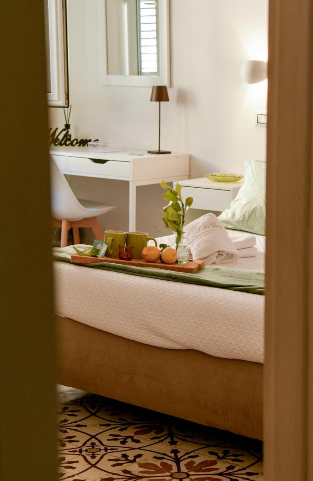 Madre Terra Airport Rooms And Suites Terrasini Exteriér fotografie