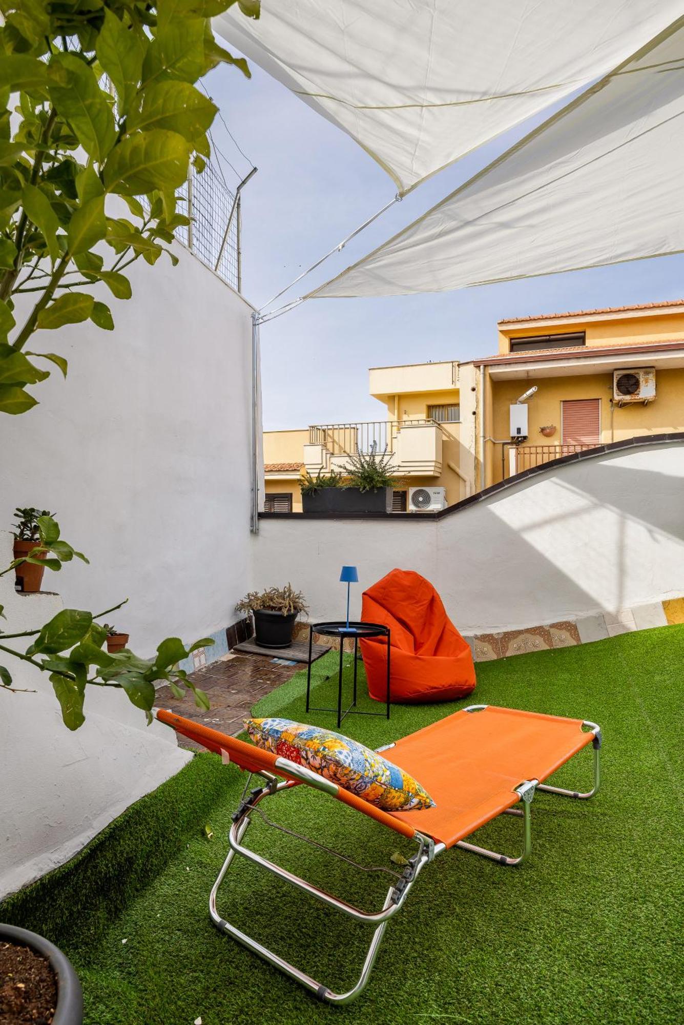 Madre Terra Airport Rooms And Suites Terrasini Exteriér fotografie
