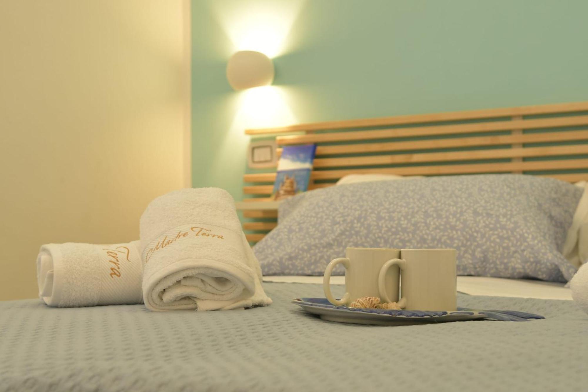Madre Terra Airport Rooms And Suites Terrasini Exteriér fotografie